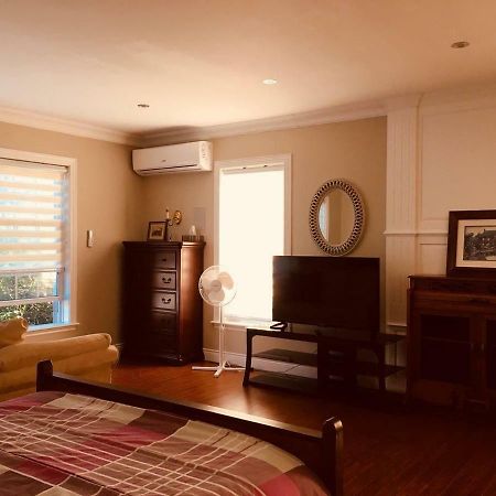 Bed and Breakfast Seaview White House Stratford Экстерьер фото