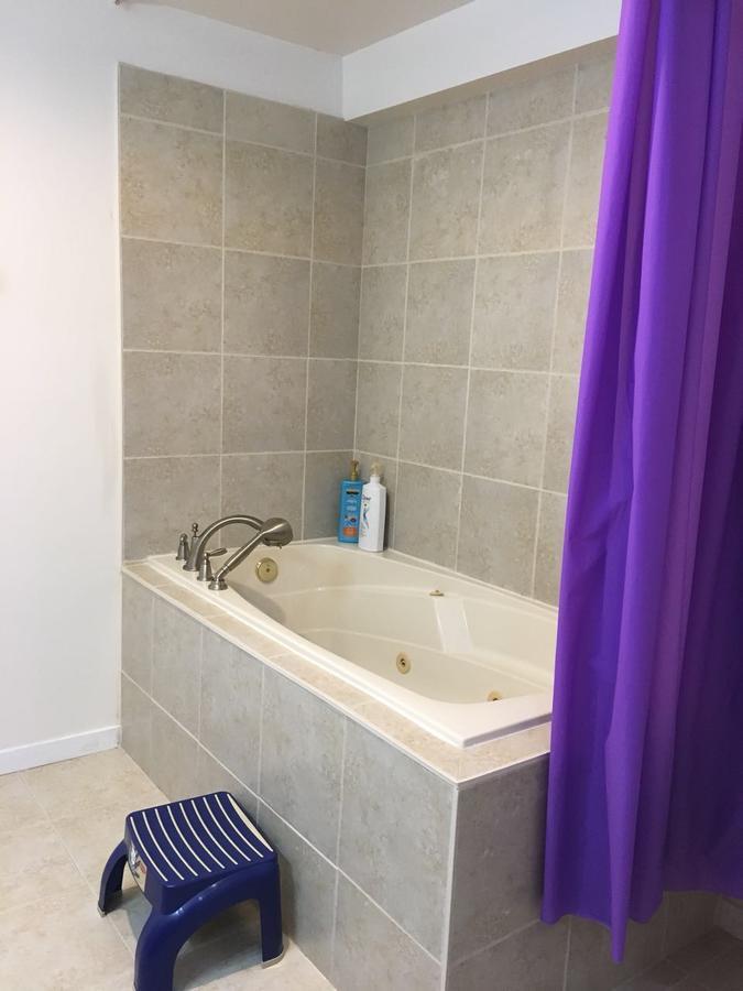 Bed and Breakfast Seaview White House Stratford Экстерьер фото